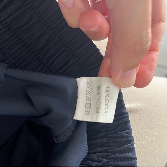 Men's Navy Athletic Shorts with Zipper Pockets - Picture 6 of 6